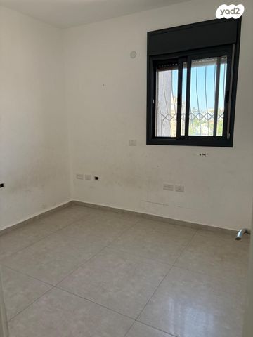 דירה, הבעש"ט, ג' / מרכז מזרח העיר, רחובות