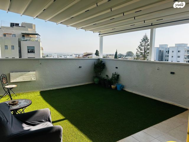 גג/ פנטהאוז, דרך מגדיאל 53, מגדיאל, הוד השרון