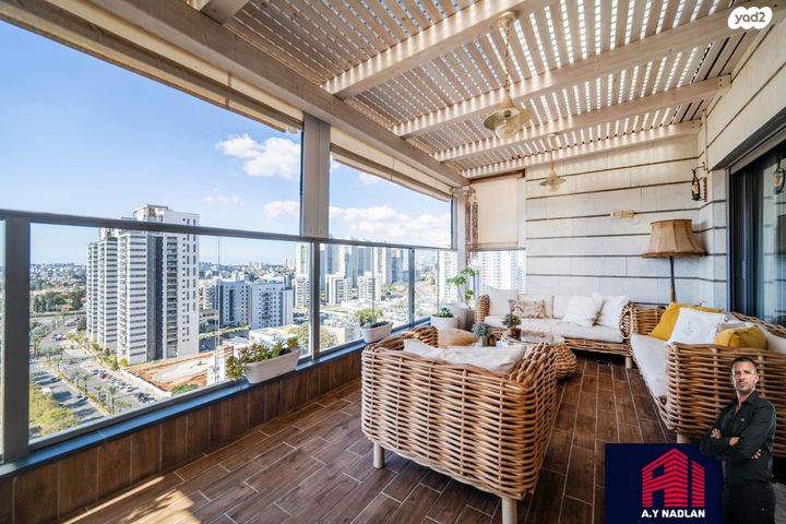 גג/ פנטהאוז, שדרות הרב משה שמואל שפירא, פארק המושבה, באר יעקב