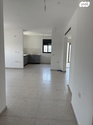 דירה, הבעש"ט, ג' / מרכז מזרח העיר, רחובות