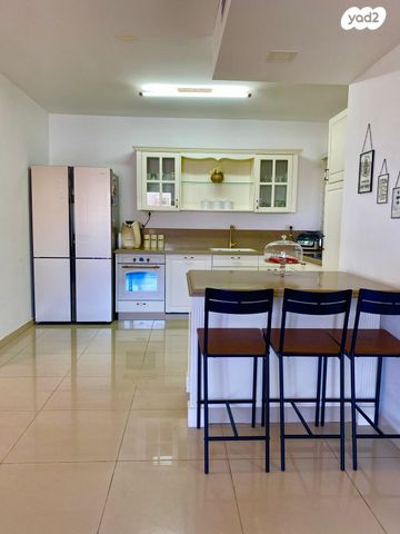 דירה, שושנה דמארי, קרית האמנים, מצליח, רמלה