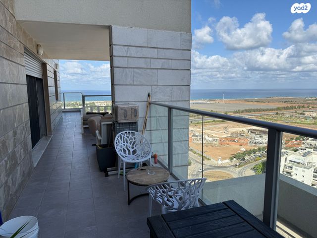 גג/ פנטהאוז, השחף, החותרים, טירת כרמל