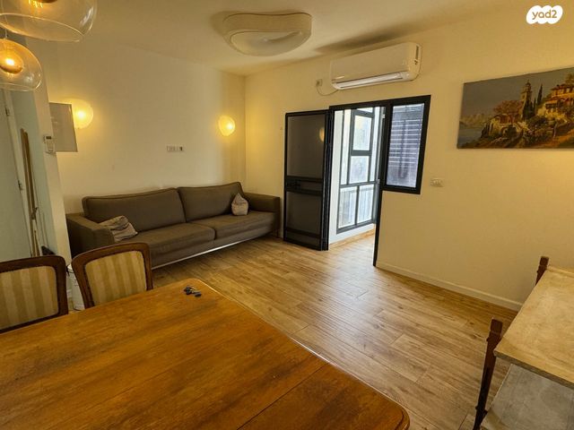 דירה, הנאמנים 22, שער פלמר, תחנת רכבת השמונה, חיפה