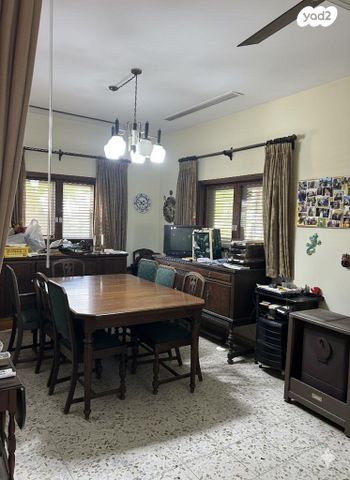 משק חקלאי/ נחלה, צופית