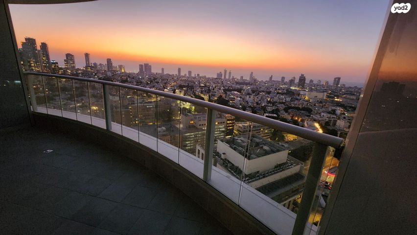 דירה, גרציאני יצחק 10, גני שרונה, קרית הממשלה, תל אביב יפו