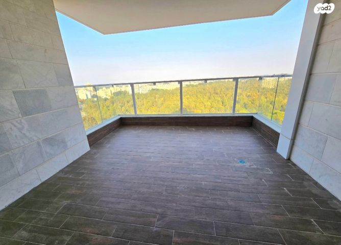 דרך דגניה 60