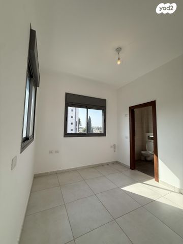 דירה, לוי אשכול, מרכז דרום, רעננה