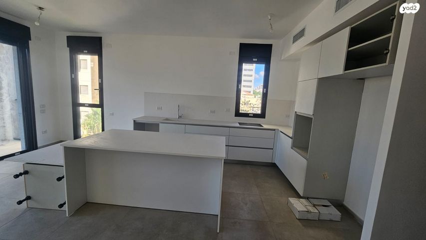 דירה, שכונת יהלום, מרכז העיר ב, רמת גן