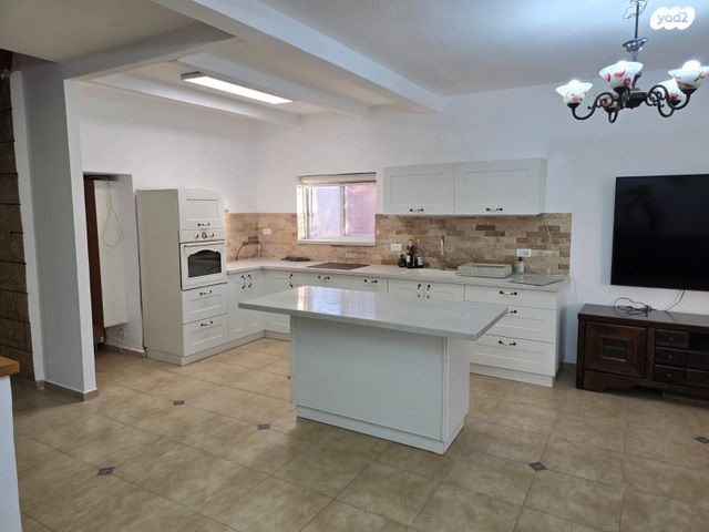 דירה, יוסף בוסל, קרית חיים מערבית, חיפה