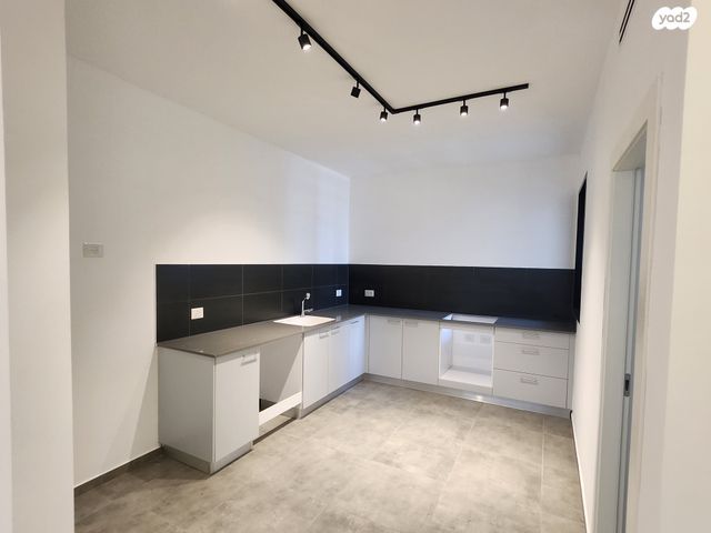 הרב שלום שבזי 