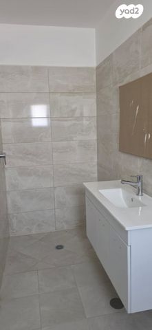 דירה, חנה רחל מלודמיר, חומת שמואל, הר חומה, ירושלים