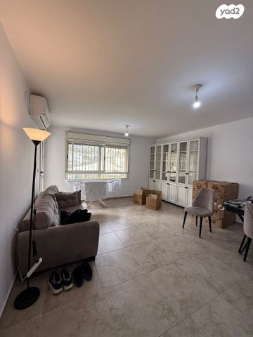 הרב מרדכי אליהו 