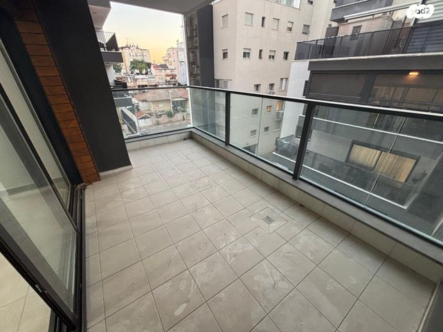 דירה, חזון אי"ש, עין גנים, פתח תקווה