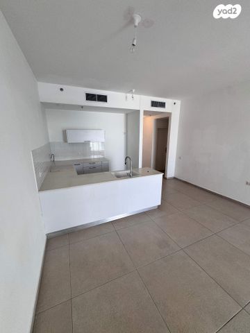 דירה, סיטי, גבעתיים