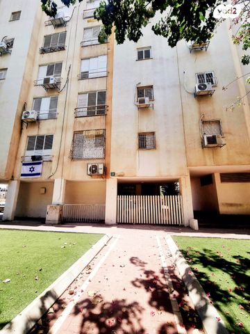 דירה, אריה רובין 19, משמר נוף, לוד