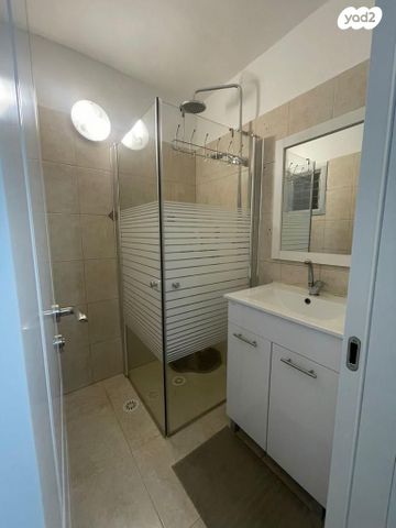 דירה, גיורא יוספטל, גיורא, רמלה