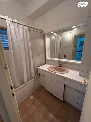 דירה, שרה אהרונסון, המרכז השקט / מרכז העיר, פתח תקווה