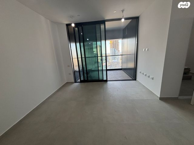 דירה, תוצרת הארץ, נחלת יצחק, תל אביב יפו