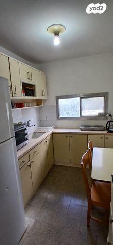 דירה, העצמאות, שלום עליכם, מגדל העמק