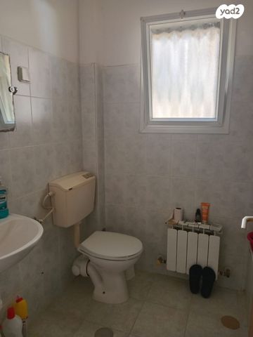 דירה, הרב יצחק נסים, חומת שמואל, הר חומה, ירושלים