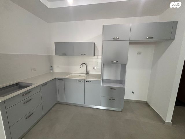 דירה, תוצרת הארץ, נחלת יצחק, תל אביב יפו