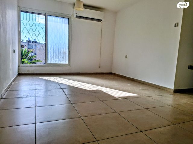 דירה, הרצפלד, תל אביב יפו