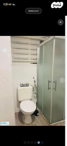 דו משפחתי, חירותנו, עזרא, הארגזים, תל אביב יפו