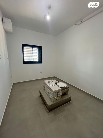 דירה, תוצרת הארץ, נחלת יצחק, תל אביב יפו