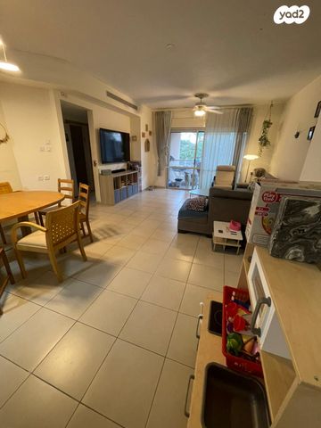 דירה, חרצית, אזורי גדרה, גדרה