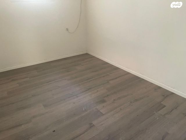 דירה, ששת הימים 1007, הראשונים, שלומי