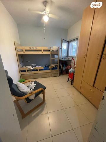 דירה, חרצית, אזורי גדרה, גדרה