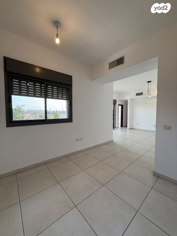 דירה, לוי אשכול, מרכז דרום, רעננה