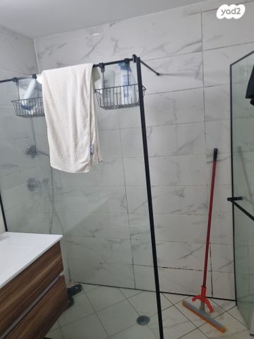 דירה, גרציאני יצחק, גני שרונה, קרית הממשלה, תל אביב יפו