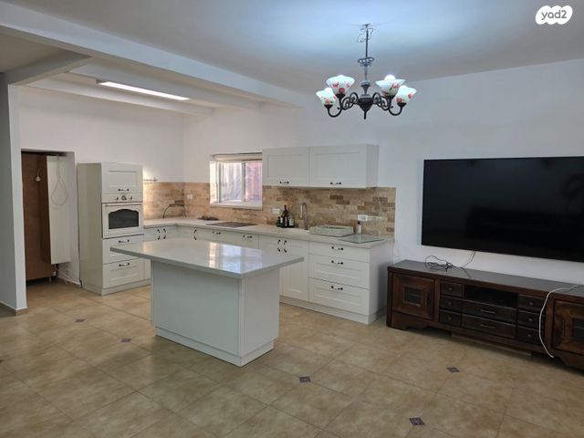 דירה, יוסף בוסל, קרית חיים מערבית, חיפה