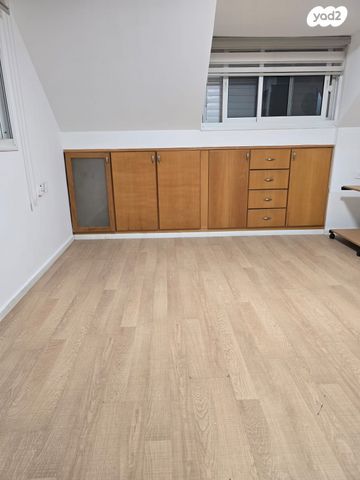 דירה, יוסף בוסל, קרית חיים מערבית, חיפה