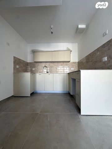 דירה, הרב יצחק ידידיה פרנקל, נווה שאנן, תל אביב יפו