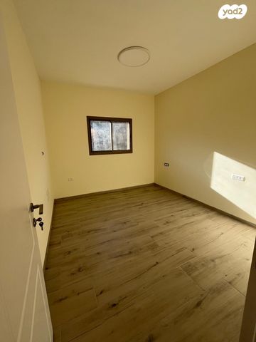 דירה, יבנאל, יבנאל