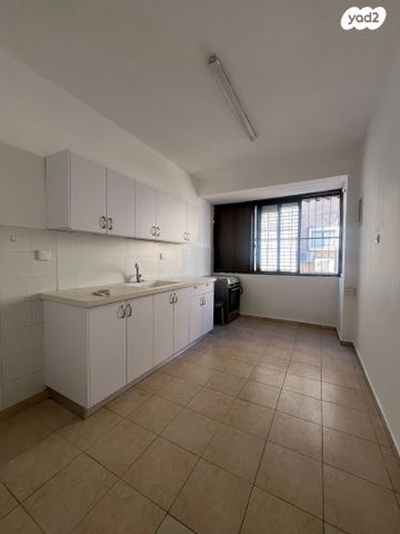 דירה, טרומן 22, נגבה, רמת גן