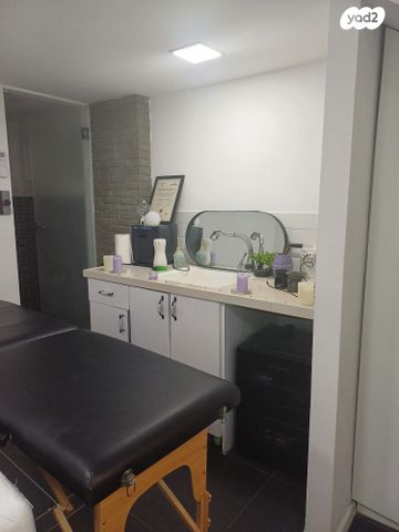 חנויות/ שטח מסחרי, הרצליה