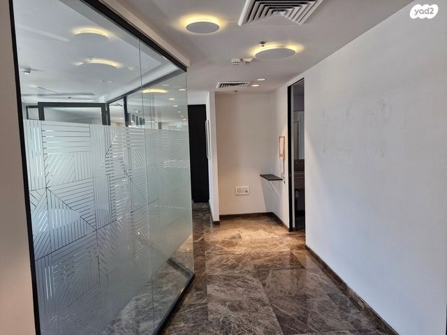 משרדים, נחלת יצחק, תל אביב יפו