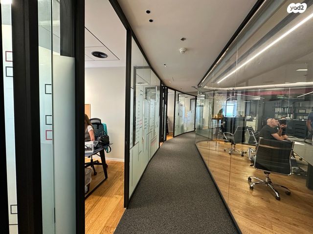 משרדים, דרך מנחם בגין 7, בורסה, רמת גן