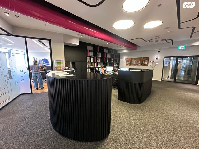 משרדים, דרך מנחם בגין 7, בורסה, רמת גן