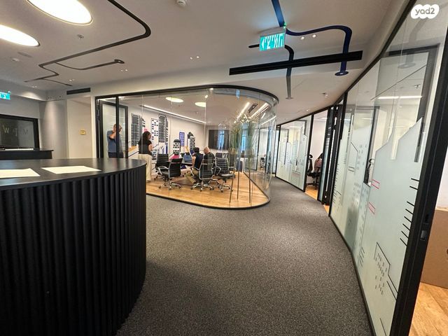 דרך מנחם בגין 7