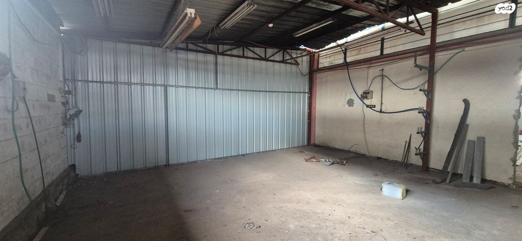 חנויות/ שטח מסחרי