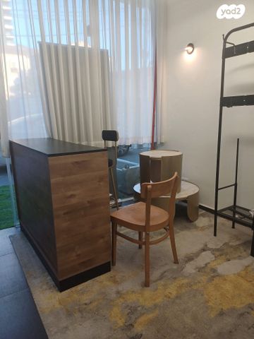 חנויות/ שטח מסחרי, הרצליה