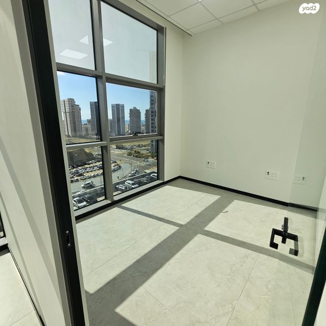 משרדים, הגדוד העברי 5, הקריה מע"ר, אשדוד