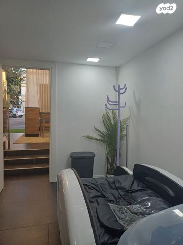 חנויות/ שטח מסחרי, הרצליה