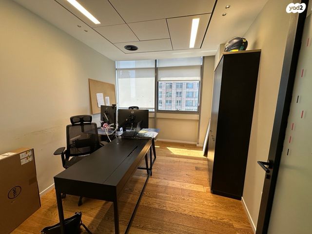 משרדים, דרך מנחם בגין 7, בורסה, רמת גן
