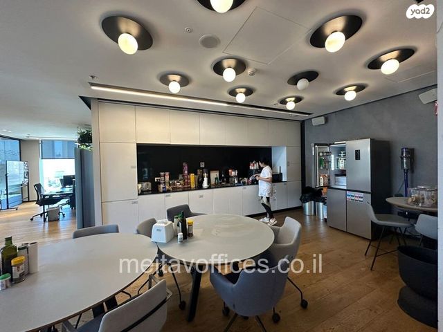 משרדים, יגאל אלון 82, ביצרון ורמת ישראל, תל אביב יפו