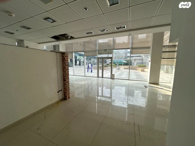 חנויות/ שטח מסחרי, מוטה גור, פארקטק פתח תקווה / אזור תעשייה קרית אריה, פתח תקווה